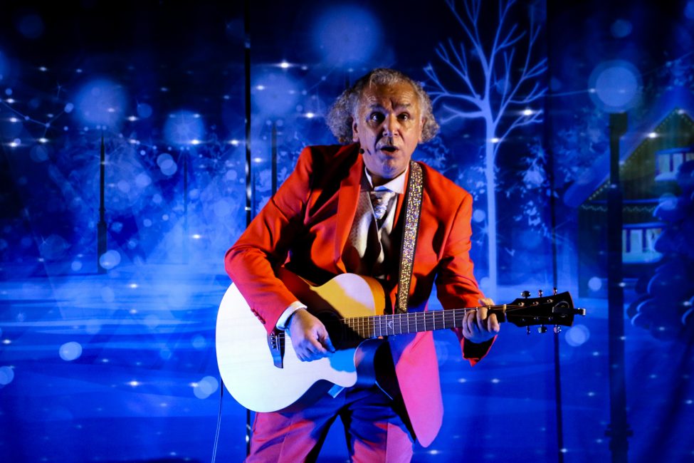 Spectacle de Noël Grands Petits Bonheurs de Noël_Cie MEGA MOME